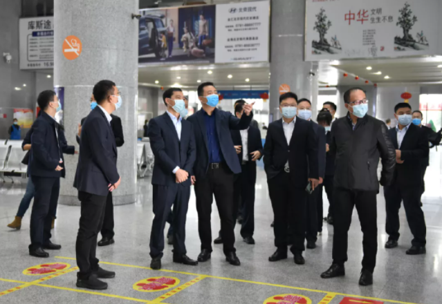 萬義輝一行檢查指導江西長運文明創(chuàng)建、疫情防控常態(tài)化工作 王曉陪同