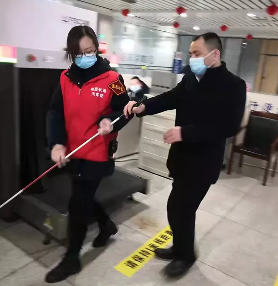 “一對(duì)一”服務(wù)接力  贏得贊許一片