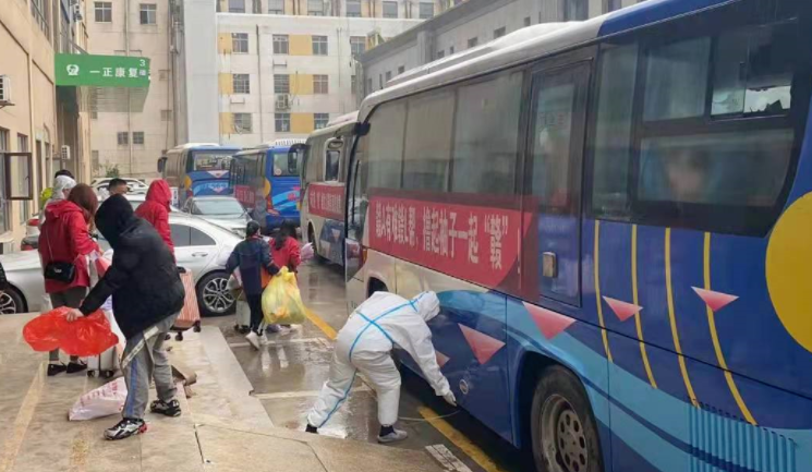 鷹潭長運：順利完成運送援昌醫(yī)護人員返程任務(wù)