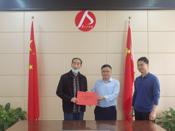 新余長運(yùn)  慰問退休職工 送上組織溫暖