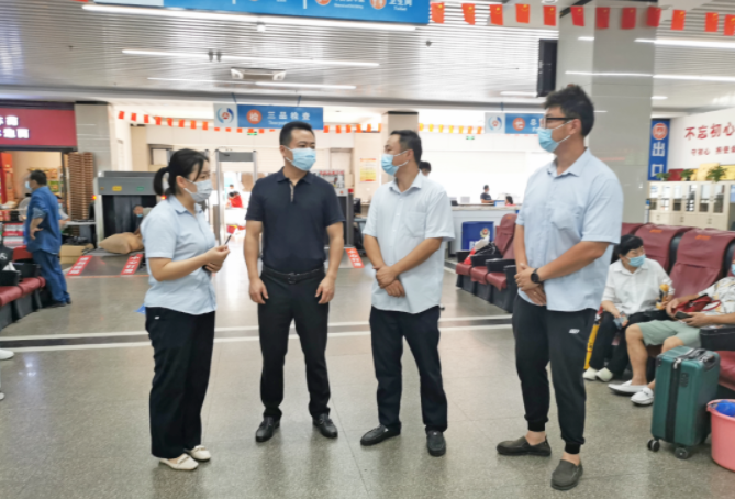 王曉深入都市城際公交、長(zhǎng)運(yùn)物業(yè)督導(dǎo)國(guó)慶期間安全生產(chǎn)等工作