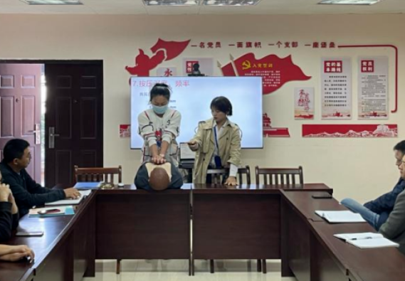 長運出租 開展安全健康知識培訓