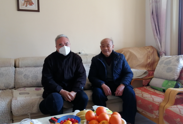 張小平、戴豪贛、黃俊、劉志堅慰問困難職工