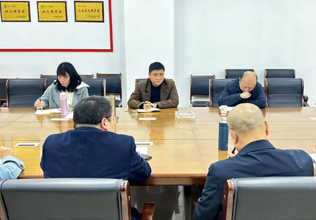 占梁一行到鄱陽(yáng)長(zhǎng)運(yùn)調(diào)研生產(chǎn)經(jīng)營(yíng)工作