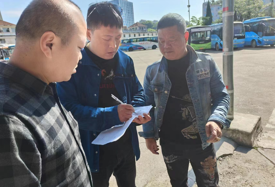 景德鎮(zhèn)長運(yùn)  昌江公交公司組織開展節(jié)前機(jī)務(wù)、安全隱患專項(xiàng)排查活動(dòng)周