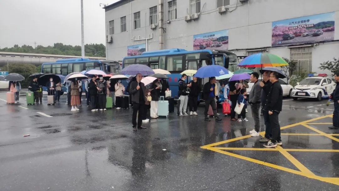 這個(gè)“五一”，“客運(yùn)+旅游”模式全面發(fā)力