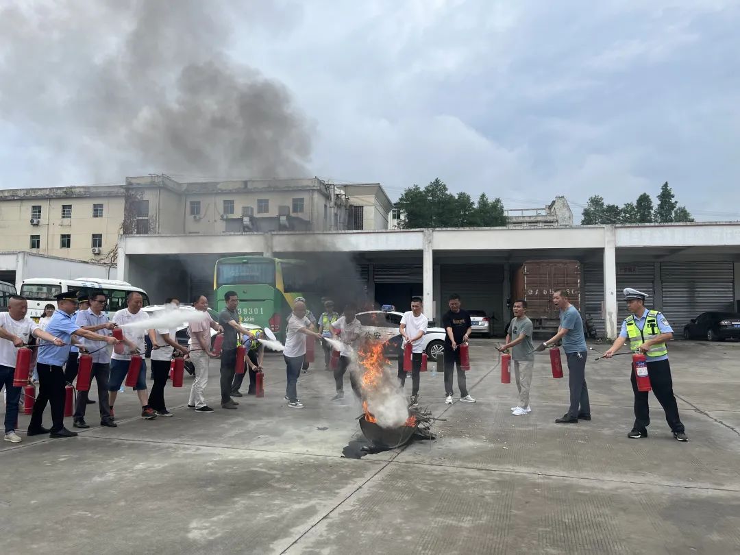 九江長運(yùn)  武寧公司開展“安全生產(chǎn)月”教育警示活動