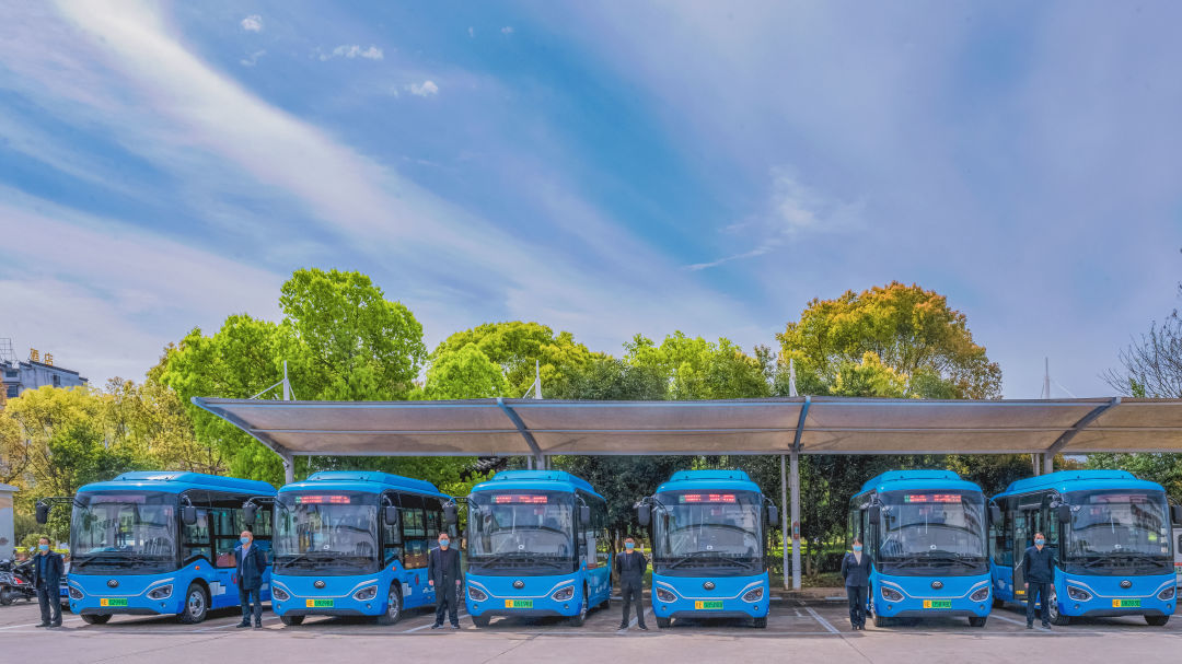 爭分奪秒拼經(jīng)濟 || 婺源公交：穩(wěn)安全 優(yōu)服務 確?！半p過半”