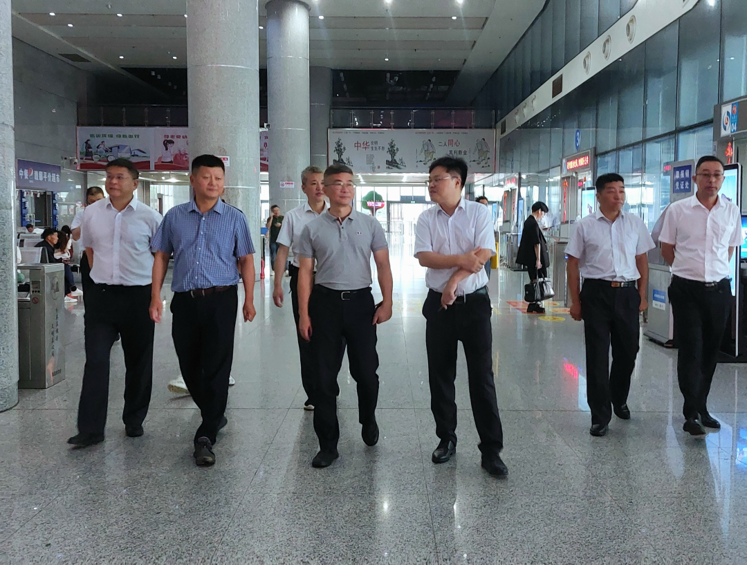 市國資委領(lǐng)導(dǎo)督導(dǎo)南昌長(zhǎng)途汽車西站端午節(jié)安全生產(chǎn)工作 張小平陪同