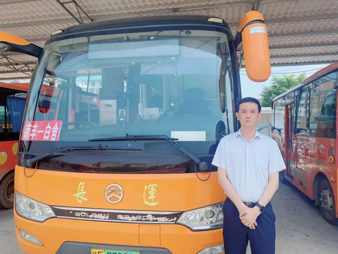 撫州長(zhǎng)運(yùn):FM93.5南豐之聲廣播走進(jìn)南豐城鄉(xiāng)公交