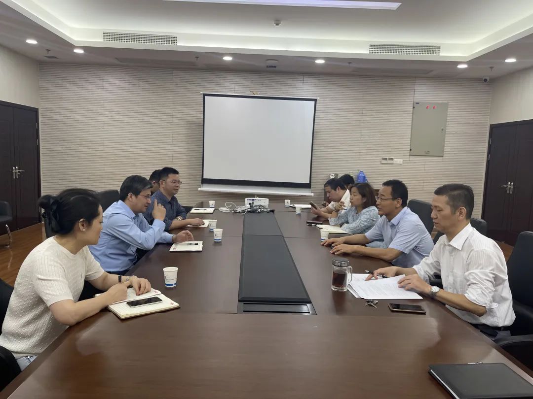 穆孫祥 萬(wàn)建紅參加人保財(cái)險(xiǎn)江西分公司保險(xiǎn)業(yè)務(wù)座談會(huì)