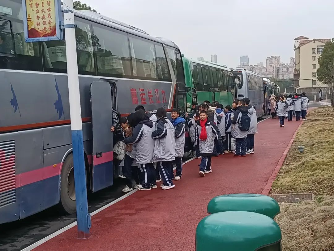 九江長運(yùn):全心護(hù)航學(xué)生觀鳥活動(dòng)