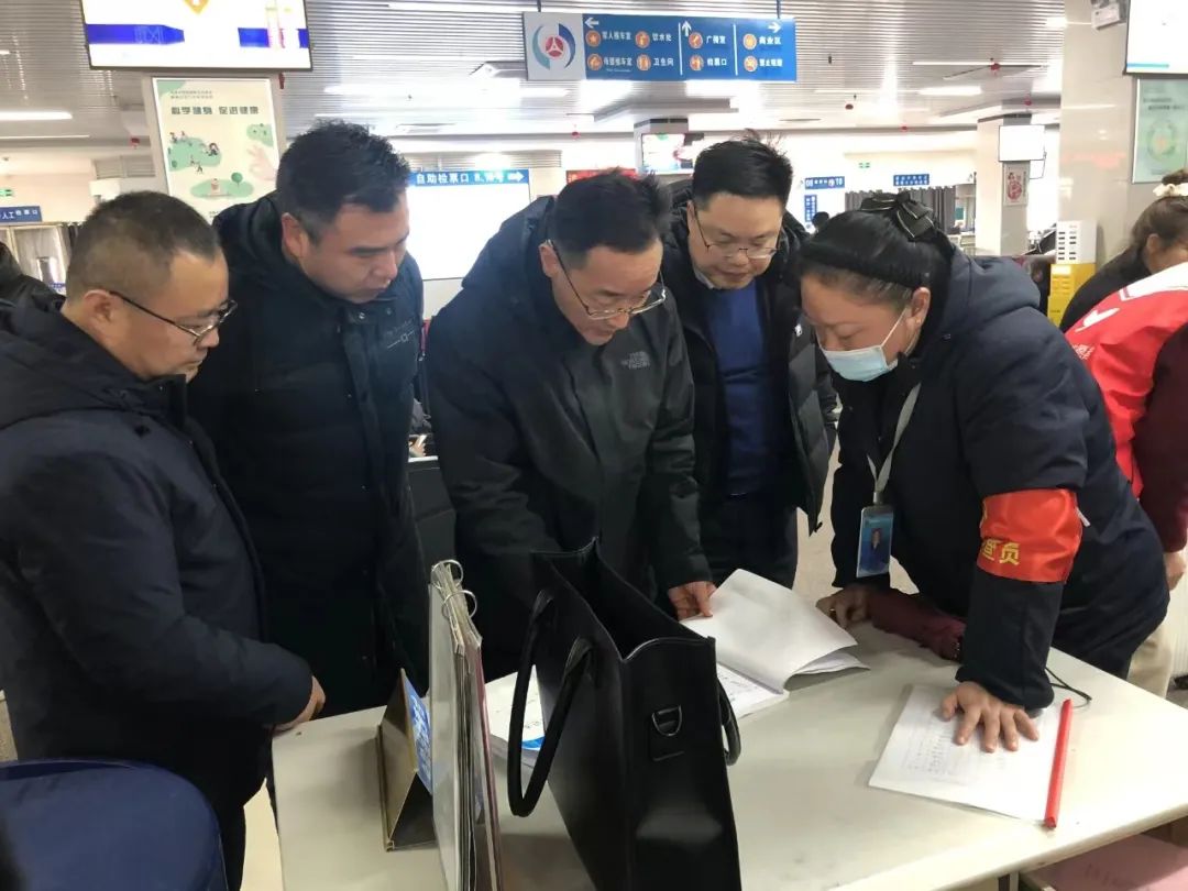 穆孫祥一行督導(dǎo)徐坊客運(yùn)站、全域旅游集散中心春運(yùn)保障工作