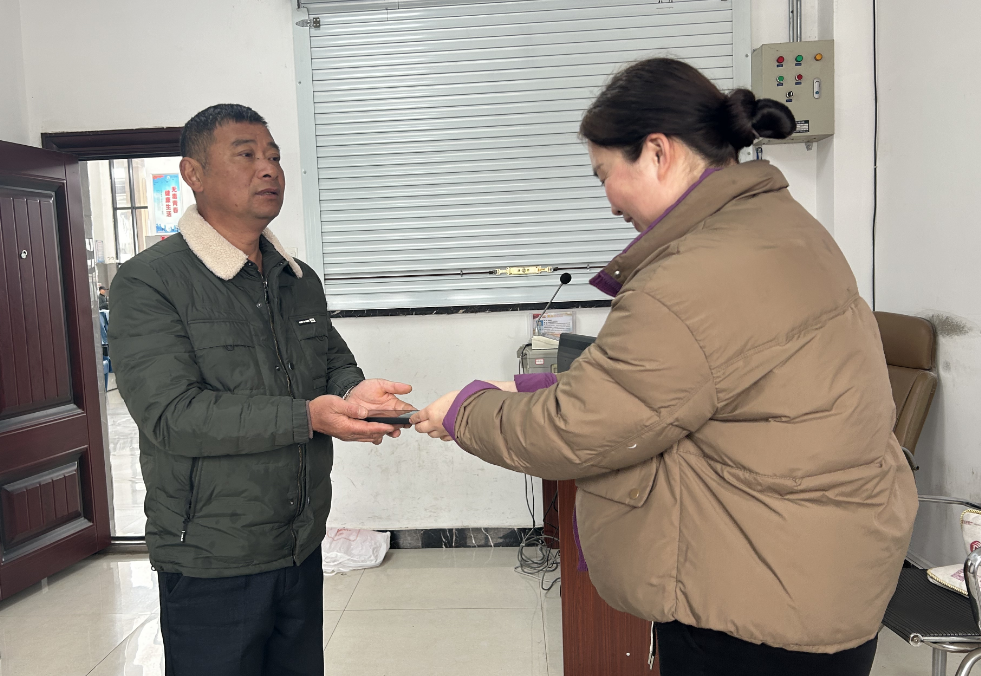 鄱陽長(zhǎng)運(yùn)：車站廣播聲聲尋 失而復(fù)得暖人心