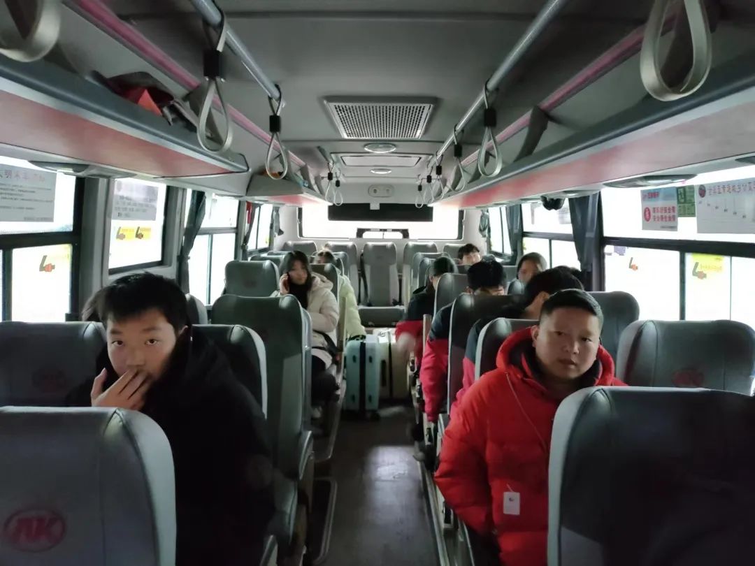 撫州長(zhǎng)運(yùn)：增開加班車 護(hù)航高三學(xué)子