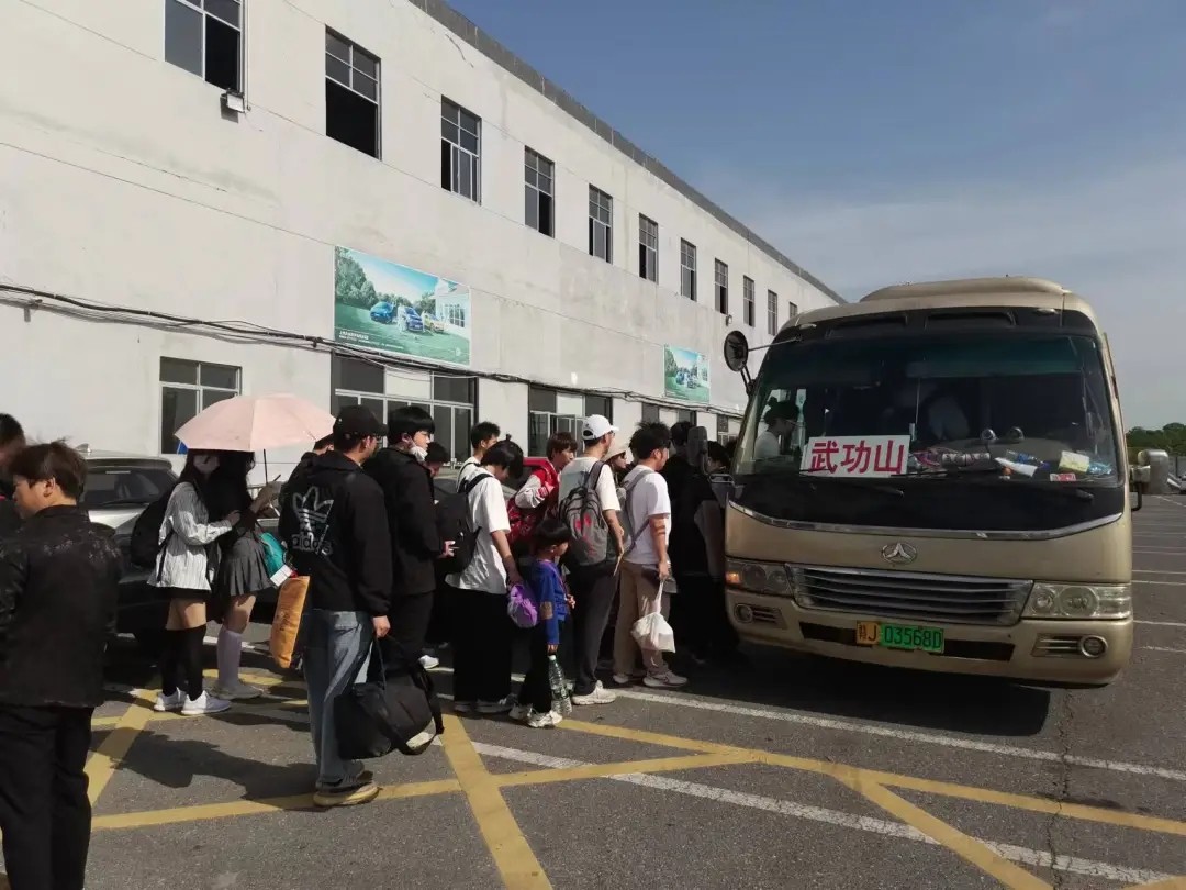 萍鄉(xiāng)長(zhǎng)運(yùn)：武功山旅游專(zhuān)線(xiàn) 用心蹚出發(fā)展新路子