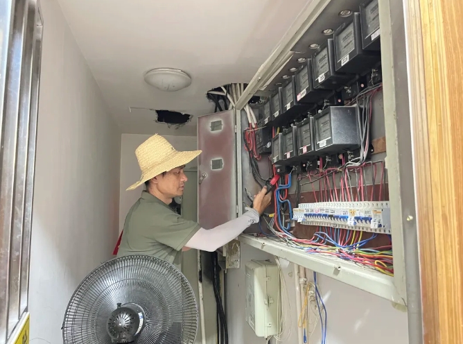 長(zhǎng)運(yùn)物業(yè):物業(yè)經(jīng)營分公司開展夏季消防安全隱患排查