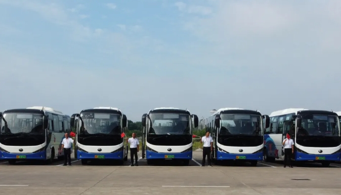 撫州長運:圓滿完成2024湯顯祖國際戲曲交流月開幕式運輸任務(wù)