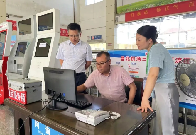 肖良芝督導(dǎo)撫州長(zhǎng)運(yùn)、鷹潭公司國(guó)慶節(jié)前安全生產(chǎn)工作