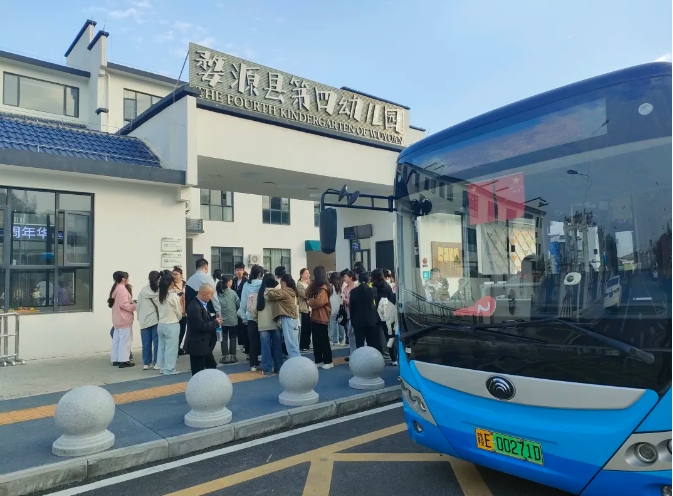 婺源公交:“定制公交”服務婺源茶校學子“實習路”