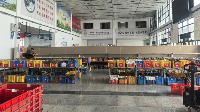 黃山長(zhǎng)運(yùn)：祁門公交攜手美團(tuán)優(yōu)選，閑置場(chǎng)地?zé)òl(fā)新活力