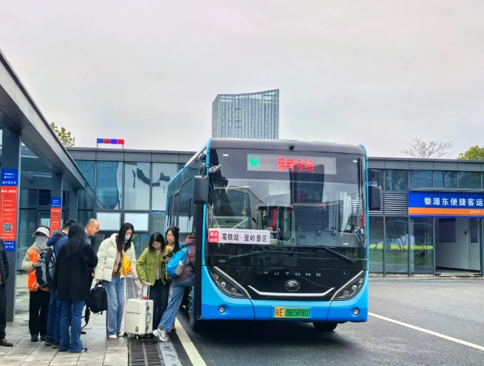 婺源公交:“婺源高鐵站—江嶺景區(qū)”站點(diǎn)巴士“賞花專線”來(lái)嘍!