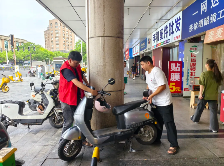 以“文明行”扮靚英雄城 轄區(qū)環(huán)境整治見實效