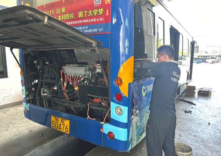 馬鞍山長客：含山長運(yùn)全面啟動(dòng)新能源公交更換動(dòng)力電池工作