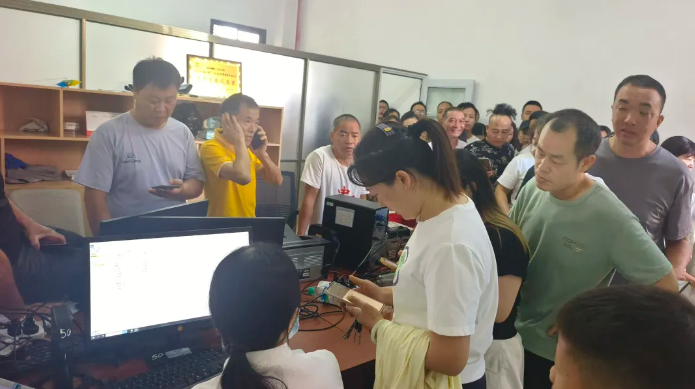 新余公交：公交辦卡進(jìn)校園，便捷服務(wù)暖人心