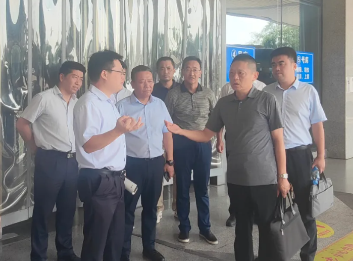 陳國宏調(diào)研江西長運 李偉、穆孫祥陪同