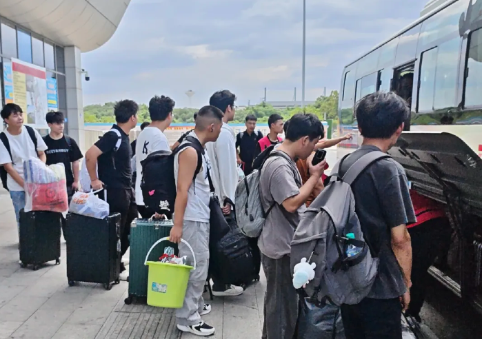 撫州長運：定制服務護航返校路全流程保障暖學子心