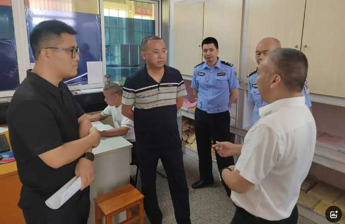 市交警支隊(duì)到樂(lè)安分公司開(kāi)展交通安保專項(xiàng)檢查