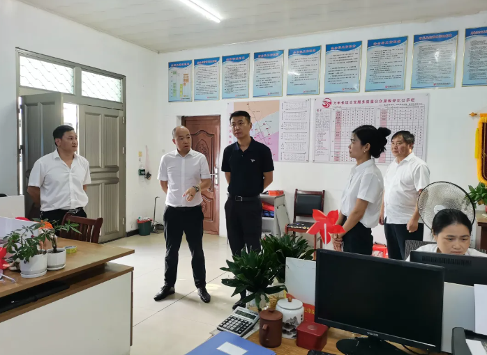 上饒汽運(yùn):開展“雙節(jié)”前安全督查 筑牢安全運(yùn)輸防線