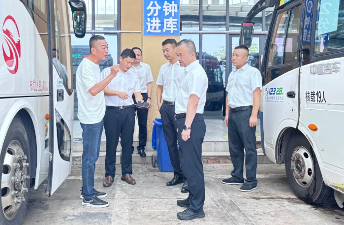 劉磊、占梁赴鄱陽長運(yùn)調(diào)研指導(dǎo)