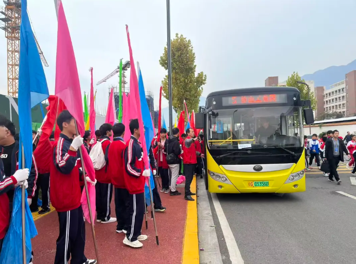 九江長運：62臺車 保障廬山市第一中學(xué)運動會運輸